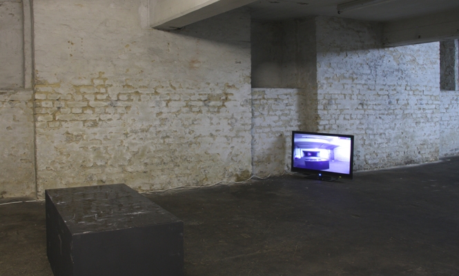 <p class="MsoNormal"><span>PRESENCE OF MIND (IMAGING)/<br />GEISTESGEGENWART (BILDGEBUNG)</span></p><p class="MsoNormal"> </p><p class="MsoNormal"><span>2011</span></p><p>Video projection loop, audio loop, CCTV infrared camera, monitor, 7 movement sensor lights (Detail)<br />dimensions variable, video 6:54 min, audio 2:34 min</p><p> </p>