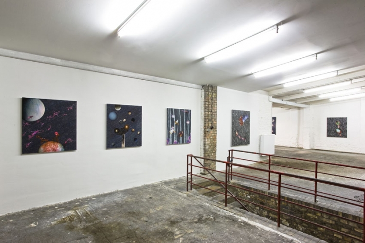 <p>Gott<br /><br />2008<br />Exhibition view<br />Cruise & Callas</p>