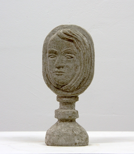 <p>Haike</p><p> </p><p>2009<br />Sandstone<br />35 x 15 x 8 cm</p>