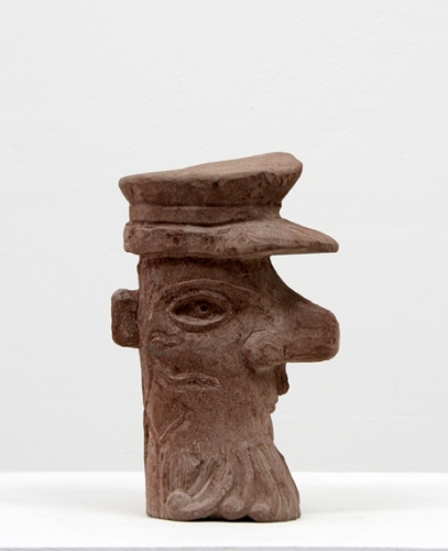 <p>General Schwanzkopf</p><p> </p><p>2006<br />Sandstone<br />33 x 15 x 13,5 cm</p>